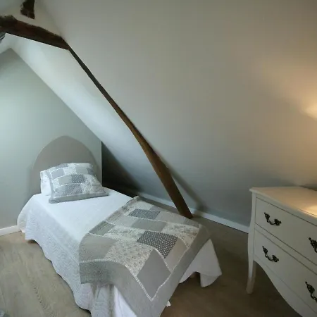 Semesterbostad Peaceful Holiday In North France With Garden Sentelie